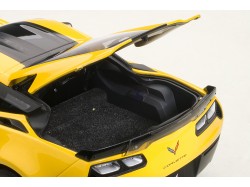 Chevrolet Corvette C7 Z06 "C7R Edition" 2015 1:18 (Corvette Racing Yellow) - AUTOart