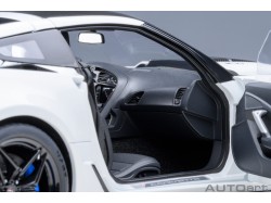 Chevrolet Corvette C7 ZR1 2019 1:18 (Arctic White) - AUTOart