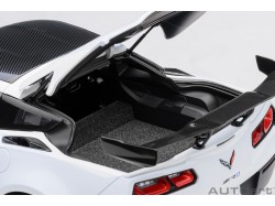 Chevrolet Corvette C7 ZR1 2019 1:18 bílá - AUTOart