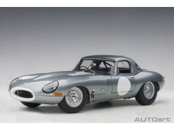 Jaguar Lightweight E-Type 2015 1:18 stříbrná - AUTOart