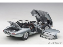 Jaguar Lightweight E-Type 2015 1:18 stříbrná - AUTOart