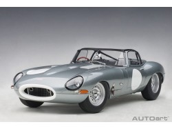 Jaguar Lightweight E-Type 2015 1:18 stříbrná - AUTOart