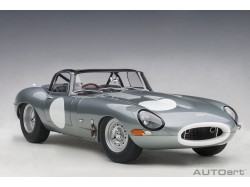 Jaguar Lightweight E-Type 2015 1:18 stříbrná - AUTOart