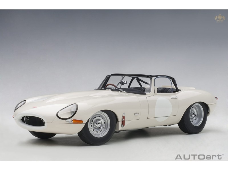 Jaguar Lightweight E-Type 2015 1:18 (White) - AUTOart