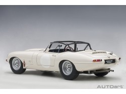 Jaguar Lightweight E-Type 2015 1:18 bílá - AUTOart