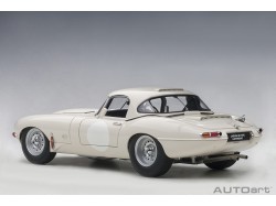 Jaguar Lightweight E-Type 2015 1:18 (White) - AUTOart