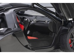 McLaren P1 2013 1:18 (Fire Black) - AUTOart