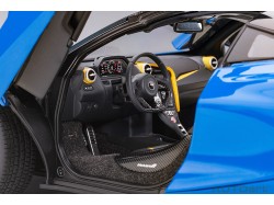 McLaren 720S 2017 1:18 (Paris Blue) - AUTOart