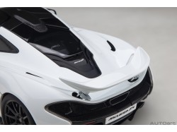 McLaren P1 2013 1:18 (Alaskan Diamond White) - AUTOart