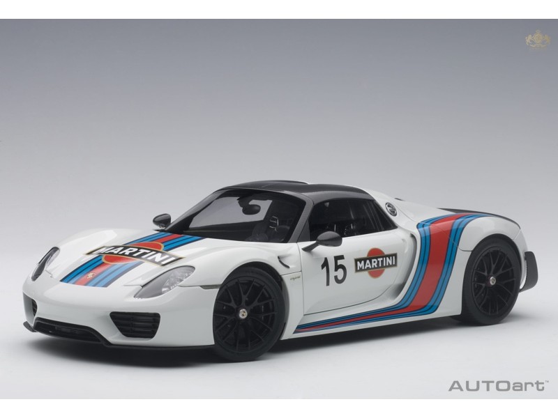 Porsche 918 Spyder 2013 Weissach Package 1:18 bílá Martini - AUTOart