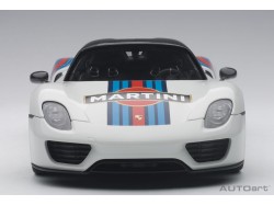 Porsche 918 Spyder 2013 Weissach Package 1:18 bílá (White with Martini livery) - AUTOart