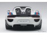 Porsche 918 Spyder 2013 Weissach Package 1:18 bílá Martini - AUTOart