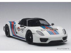 Porsche 918 Spyder 2013 Weissach Package 1:18 bílá Martini - AUTOart