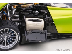 Pagani Huayra Roadster 2017 1:18 (Verde Firenze) - AUTOart