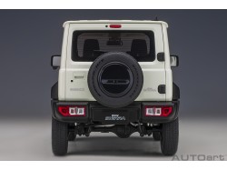 Suzuki Jimny (JB74) SIERRA 1:18 (Pure White Pearl) - AUTOart