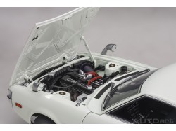 Toyota Celica Liftback 2000 GT (RA25) 1973 1:18 (White) - AUTOart