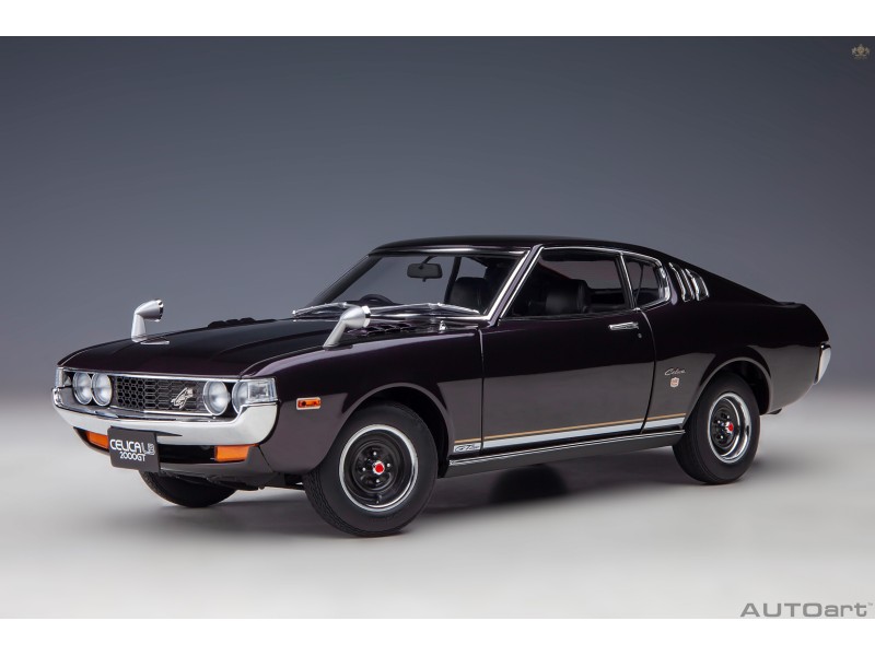 Toyota Celica Liftback 2000 GT (RA25) 1973 1:18 (Dark Purple Metallic) - AUTOart