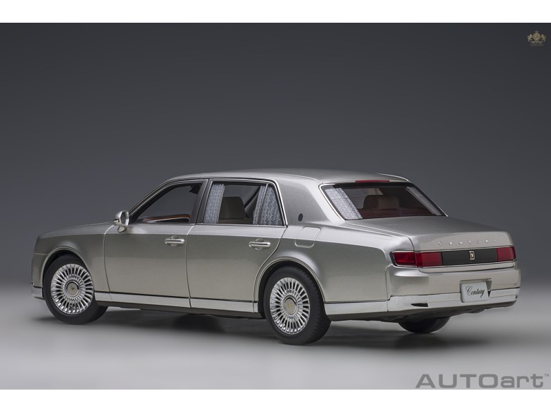 Toyota Century special edition with Curtain 2019 1:18 (Silver) - AUTOart