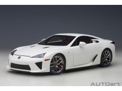 Lexus LFA 2010 1:18 bílá - AUTOart