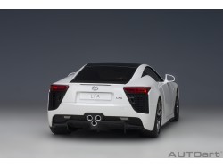 Lexus LFA 2010 1:18 (Whitest White/Carbon) - AUTOart