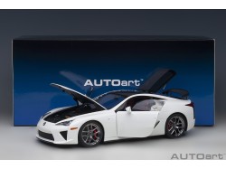 Lexus LFA 2010 1:18 bílá (carbon) - AUTOart