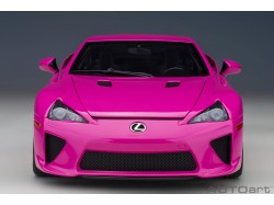 Lexus LFA 2010 1:18 růžová - AUTOart