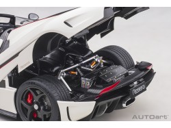 Koenigsegg Regera 2016 1:18 (Arctic White/Carbon) - AUTOart