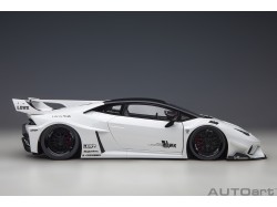 LIBERTY WALK LB SILHOUETTE WORKS Lamborghini Huracan GT  2019 1:18 bílá - AUTOart