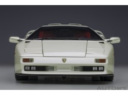 Lamborghini Diablo SE JOTA 1995 1:18 (Balloon White) - AUTOart