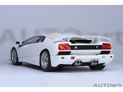 Lamborghini Diablo SE JOTA 1995 1:18 (Impact White) - AUTOart