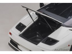 Lamborghini Diablo SV R 1996 1:18 (Impact White) - AUTOart