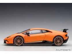 Lamborghini Huracán Performante 2017 1:18 (Arancio Anthaeus) - AUTOart