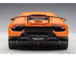 Lamborghini Huracán Performante 2017 1:18 oranžová - AUTOart