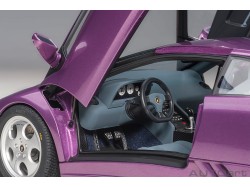 Lamborghini Diablo SE30 1993 1:18 fialová - AUTOart