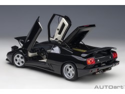 Lamborghini Diablo SE30 1993 1:18 (Deep Black Metallic) - AUTOart