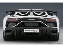 Lamborghini Aventador SVJ 2019 1:18 bílá - AUTOart